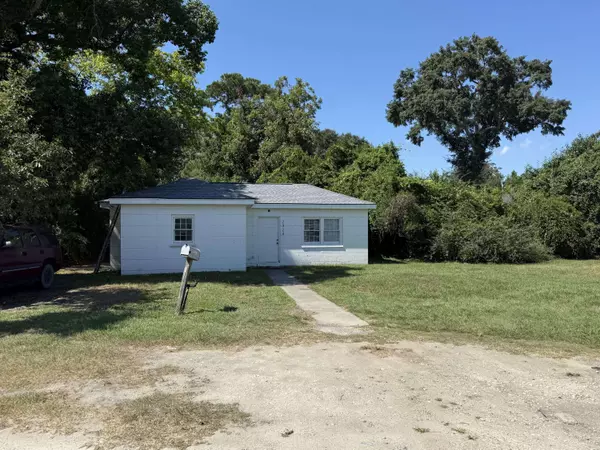 2324 Meridian Rd, North Charleston, SC 29405