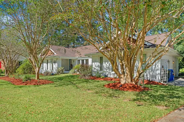 1522 N Pinebark Ln, Charleston, SC 29407