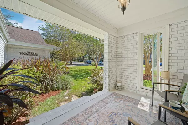 1522 N Pinebark Ln, Charleston, SC 29407