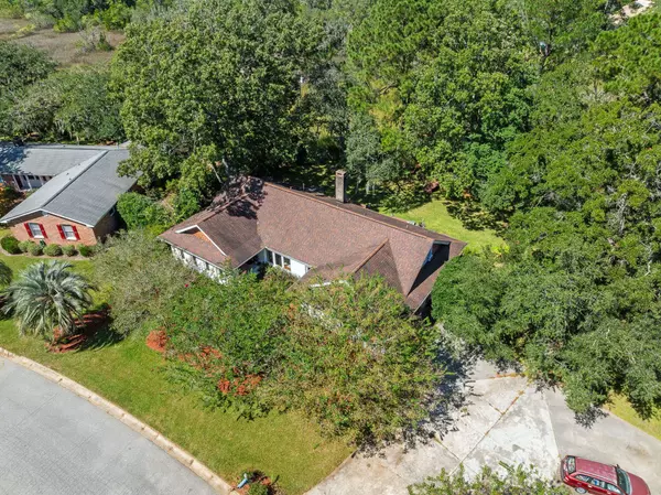 1522 N Pinebark Ln, Charleston, SC 29407