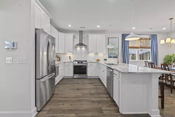 100 Risewell Ct, Johns Island, SC 29455