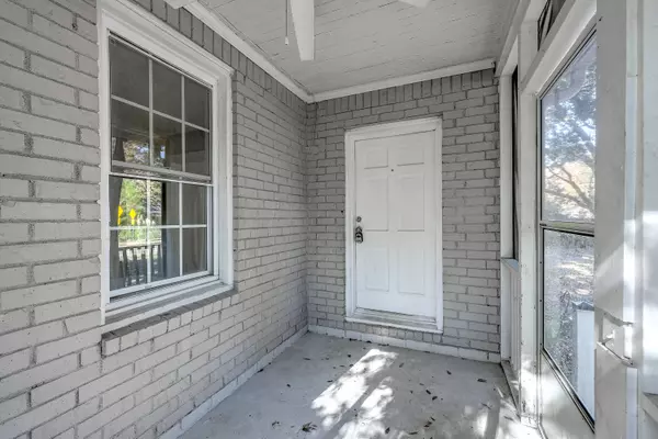 7629 Pinehurst St, North Charleston, SC 29420