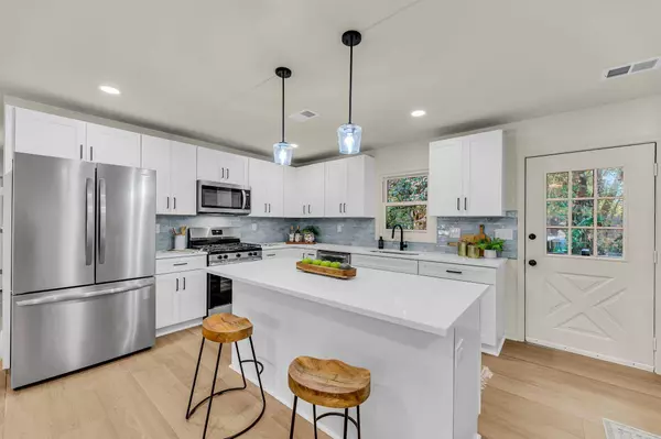 1812 Debbenshire Dr, Charleston, SC 29407