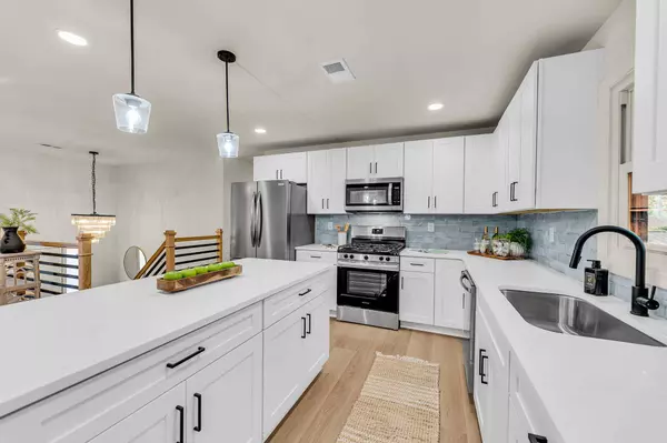 1812 Debbenshire Dr, Charleston, SC 29407