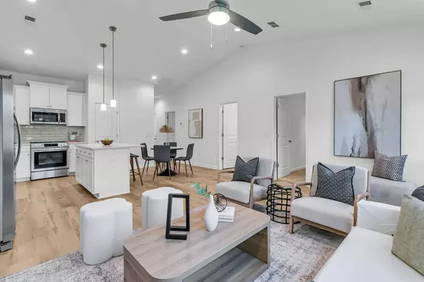 2634 Harvey Ave, North Charleston, SC 29405