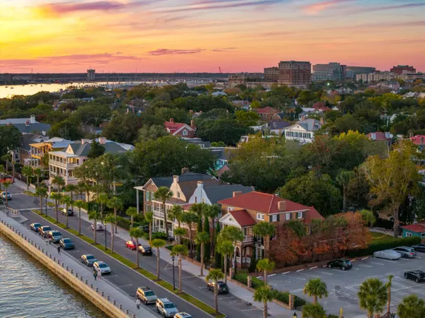 14 1/2 Murray Blvd, Charleston, SC 29401