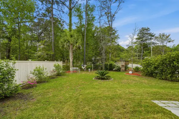 1067 Sago Palm Ct, Mount Pleasant, SC 29429