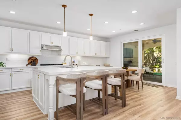 8492 Blackburn Ln, San Diego, CA 92127