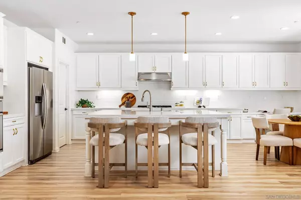 8492 Blackburn Ln, San Diego, CA 92127