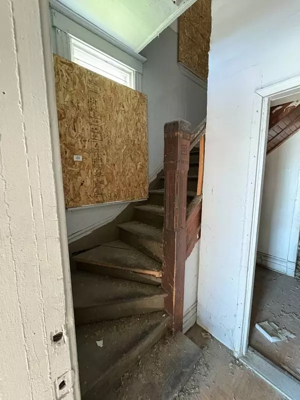 318 W 75th ST, Chicago, IL 60620