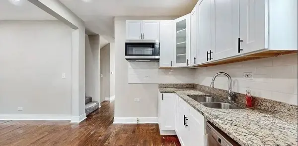 6640 S CHAMPLAIN AVE, Chicago, IL 60637