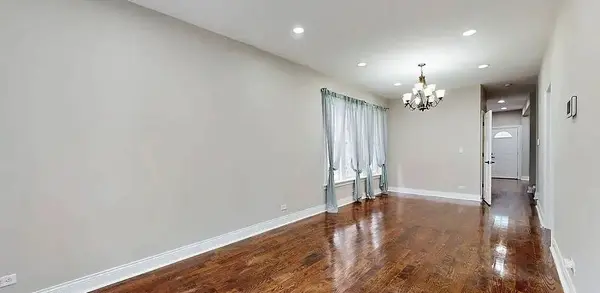 6640 S CHAMPLAIN AVE, Chicago, IL 60637