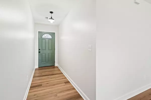 531 Gregory LN, Fulton, MO 65251