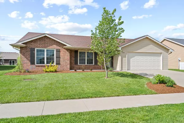 531 Gregory LN, Fulton, MO 65251