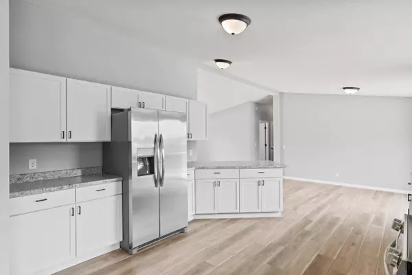 1271 County RD #2445, Huntsville, MO 65259