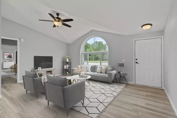 1271 County RD #2445, Huntsville, MO 65259