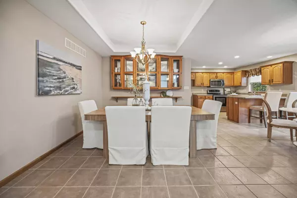 307 Macaw DR, Columbia, MO 65202