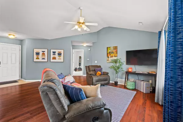 1704 Native dancer DR, Columbia, MO 65202