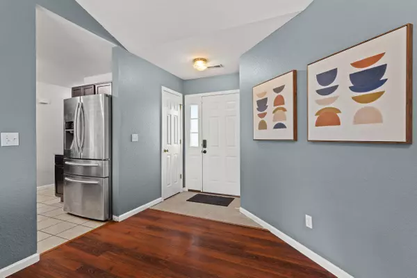 1704 Native dancer DR, Columbia, MO 65202