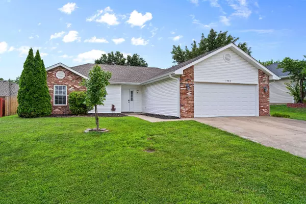 1704 Native dancer DR, Columbia, MO 65202