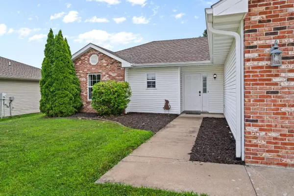 1704 Native dancer DR, Columbia, MO 65202