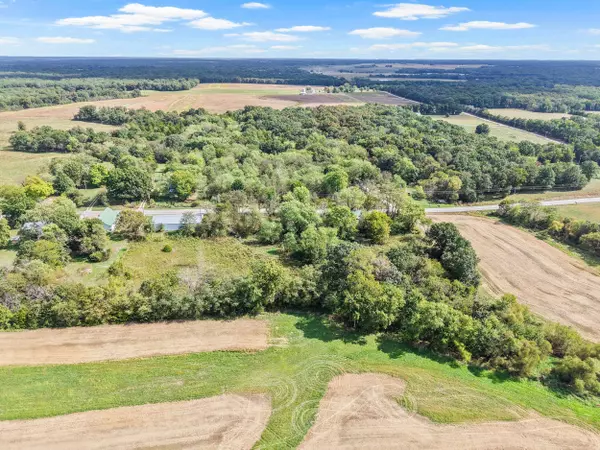 6903 State rd d, Portland, MO 65067