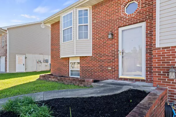 3741 Buckingham park, Jefferson City, MO 65109