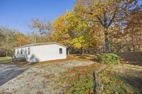 4220 State road j, Fulton, MO 65251