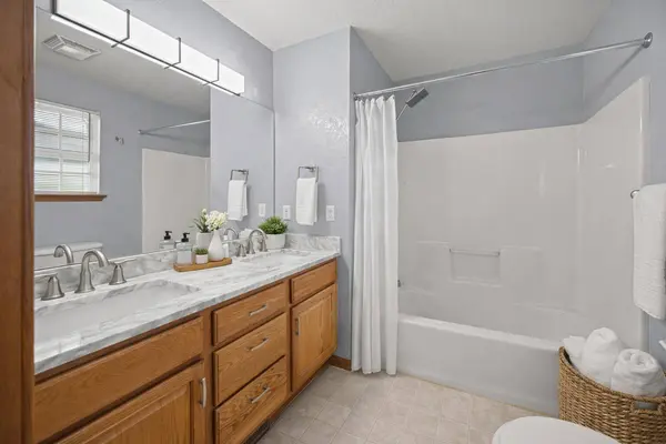 3741 Buckingham park, Jefferson City, MO 65109