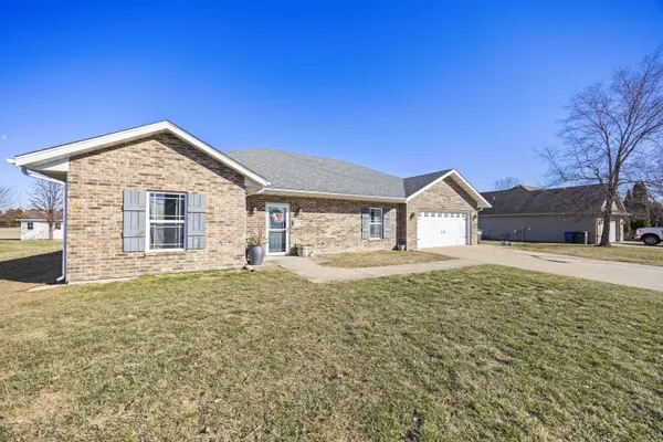 3212 Nicklaus CT, Fulton, MO 65251