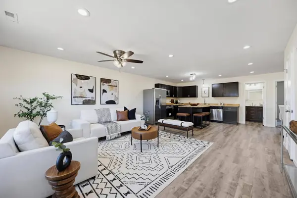 1355 E Bias LN, Centralia, MO 65240