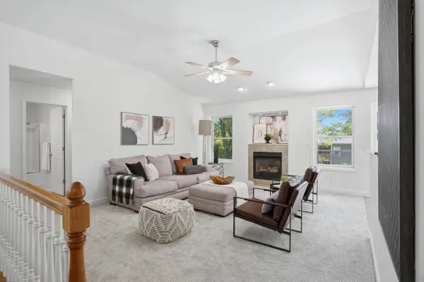4002 Chatsworth DR, Columbia, MO 65201