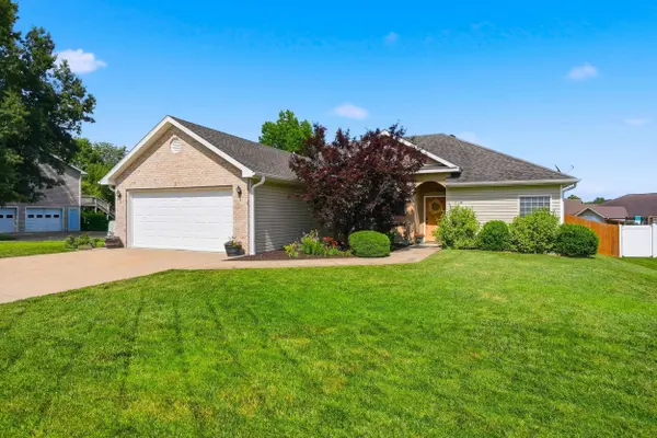 611 Mcneal LN, Fulton, MO 65251