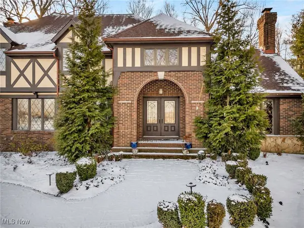 10242 Pinecrest RD, Concord, OH 44077