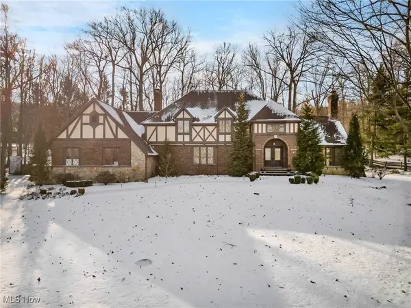 10242 Pinecrest RD, Concord, OH 44077