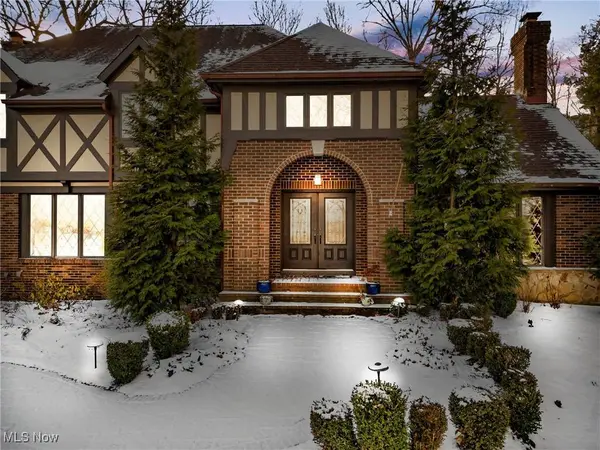 10242 Pinecrest RD, Concord, OH 44077