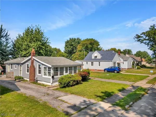 290 E 317th ST, Willowick, OH 44095