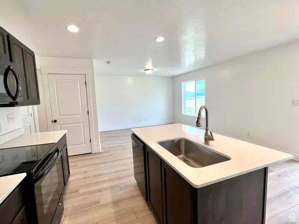 1937 S FREESTONE BLVD, Santaquin, UT 84655