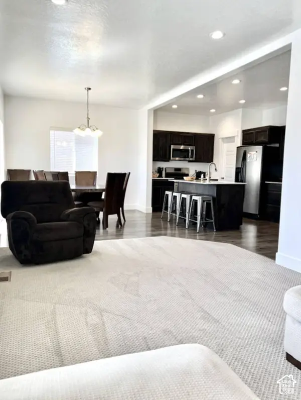 1673 S LONGVIEW