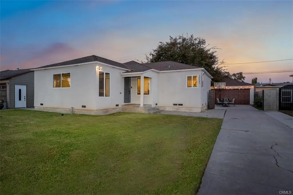 2055 S Lowell St, Santa Ana, CA 92707-2530