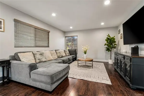 2055 S Lowell St, Santa Ana, CA 92707-2530