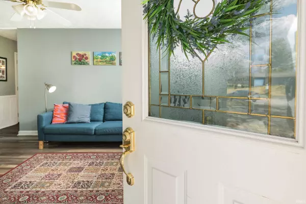 525 S Poplar Drive, Ellettsville, IN 47429