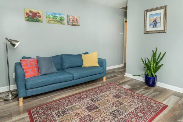 525 S Poplar Drive, Ellettsville, IN 47429