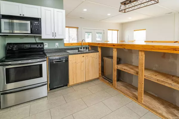 8318 N Railroad Street, Stinesville, IN 47464