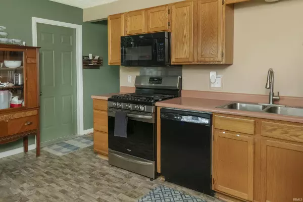 4241 W Broadway Avenue, Bloomington, IN 47404