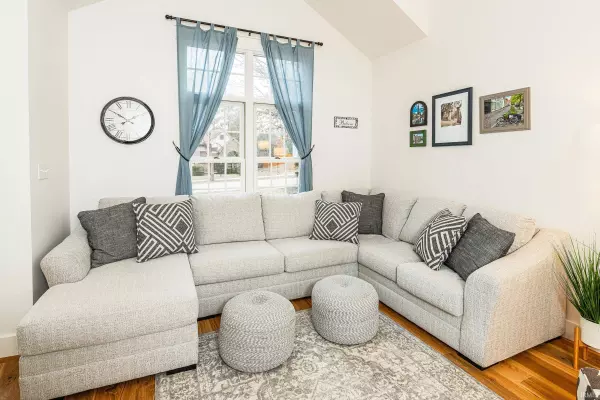 3317 S Rolling Oak Drive, Bloomington, IN 47401