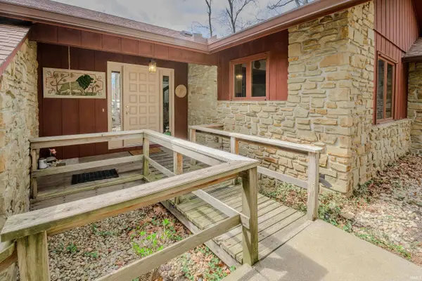 2622 E Spicewood Court, Bloomington, IN 47401-4340