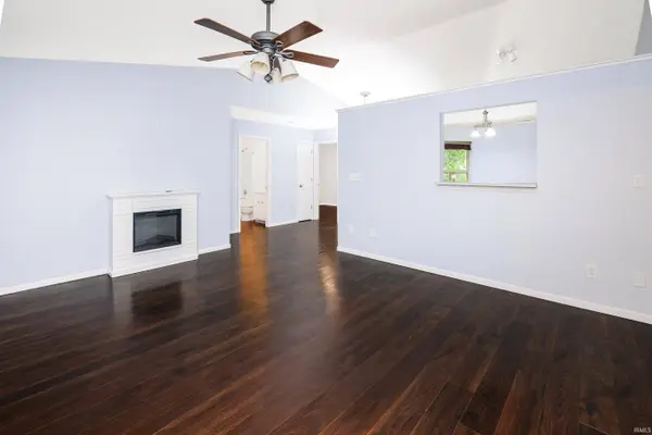 1529 W Edinburgh Bend, Bloomington, IN 47403