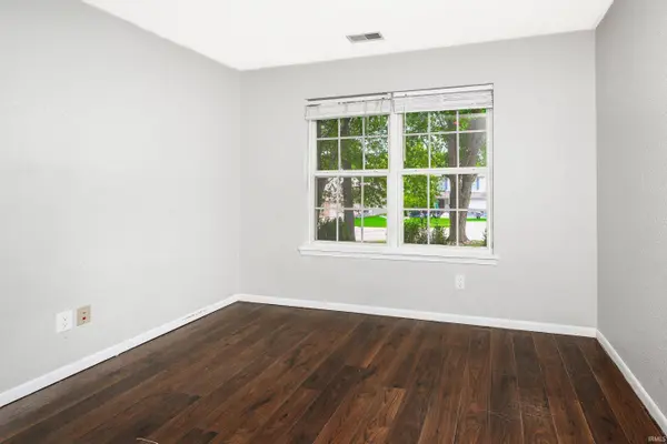 1529 W Edinburgh Bend, Bloomington, IN 47403
