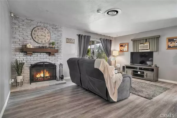 12206 Pinney ST, Sylmar, CA 91342